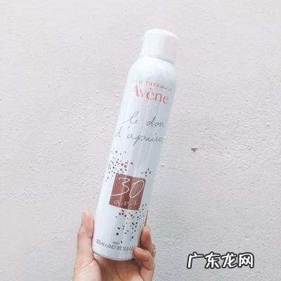 雅漾喷雾怎么用使用步骤 雅漾喷雾