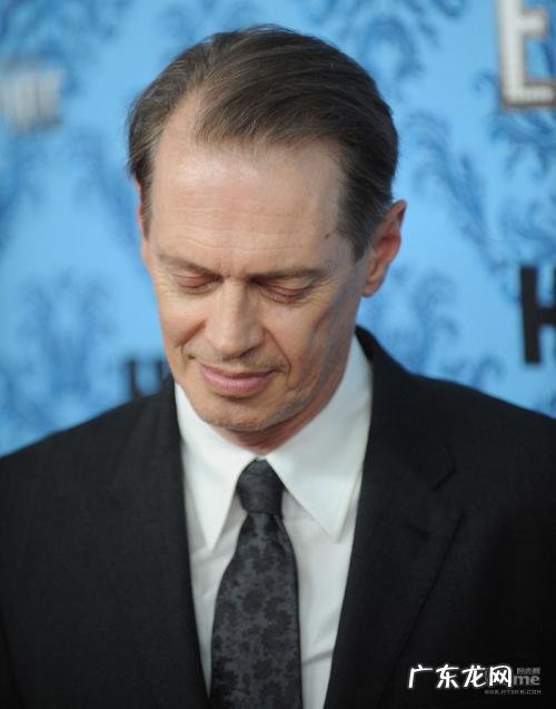 迈克尔·珊农水形物语妻子 迈克尔·珊农