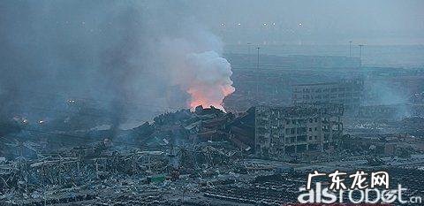 天津塘沽爆炸视频合集 天津塘沽爆炸视频