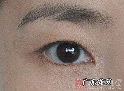 右下眼皮跳是什么预兆测吉凶 右下眼皮跳是什么预兆