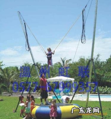 裸体蹦极时尚盒子 裸体蹦极