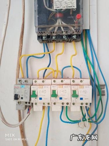 家里电线老是跳闸怎么回事 家里老是跳闸怎么回事