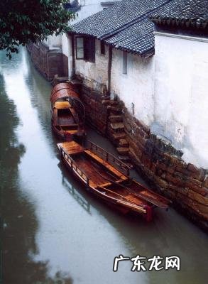 向江南折过花对春风与红蜡歌词 向江南折过花对春风与红蜡