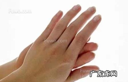 手被油性胶水粘了怎样去除 手被胶水粘了怎样去除