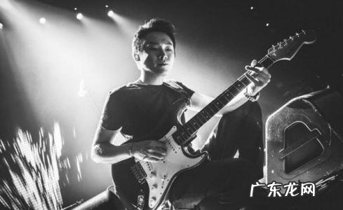 中国好声音梁博第一期第一首歌 中国好声音梁博