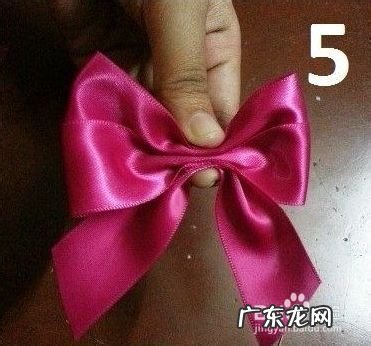 帽子蝴蝶结的系法图解 蝴蝶结的系法图解