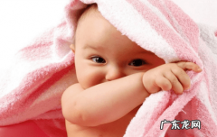 给宝宝做抚触的好处 婴儿抚触的好处和作用